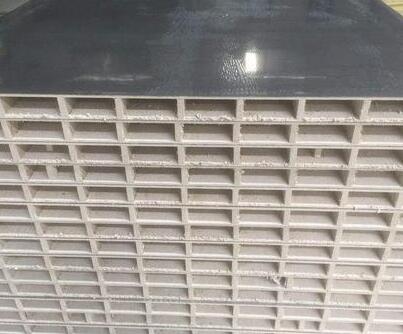 硫氧鎂凈化板的性能優(yōu)點？請看襄陽遠大彩鋼廠家的介紹